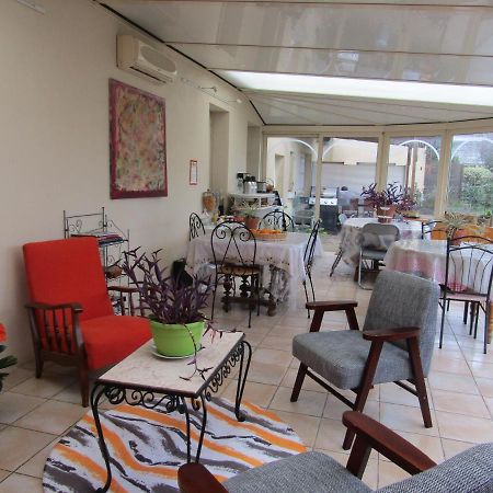 Chambre D'Hotes Mansardee Saint-Ouen-les-Vignes Екстериор снимка