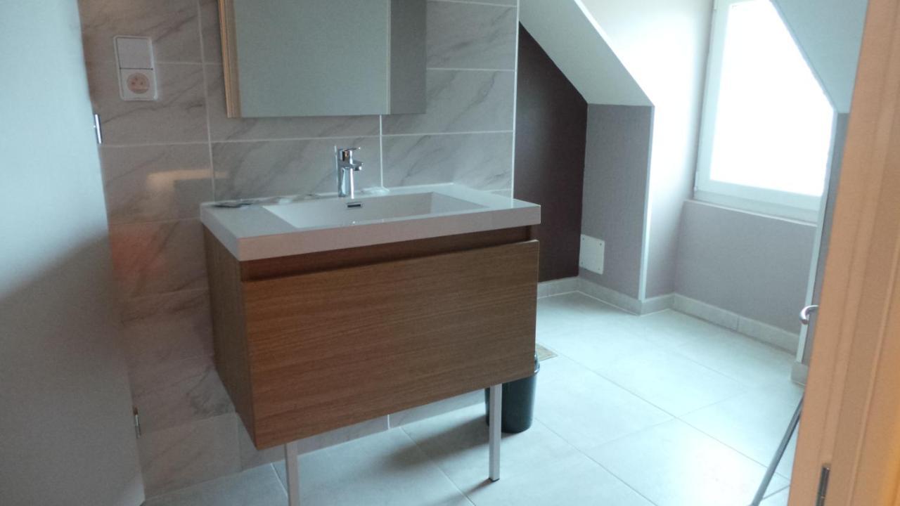 Chambre D'Hotes Mansardee Saint-Ouen-les-Vignes Екстериор снимка