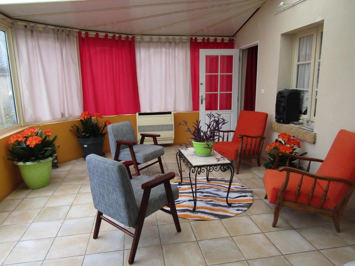 Chambre D'Hotes Mansardee Saint-Ouen-les-Vignes Екстериор снимка